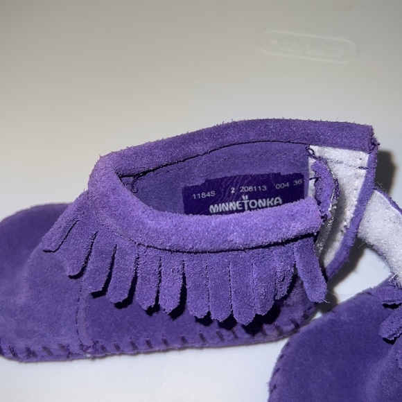 Minnetonka fringe boots - Picture 4 of 4